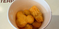 ディズニーランド食べ歩き：チキンナゲット| キャステル | CASTEL ディズニー情報