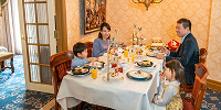 ミラコスタ・スイート・アフタヌーンパーティー：食事を楽しもう！| キャステル | CASTEL ディズニー情報