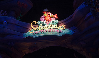 【セバスチャンのカリプソキッチン】海底のファストフード店！メニュー＆内装を解説！