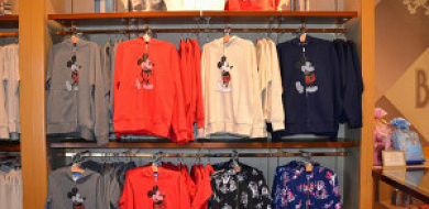 秋冬 ディズニーパーカーコーデ カップル 友達 家族向けのペア おそろいコーデまとめ