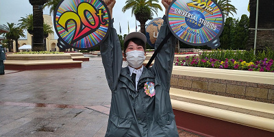 【2025】雨のユニバを楽しむ方法（服装・持ち物・アトラクション）！混雑状況やおすすめ雨グッズ情報も