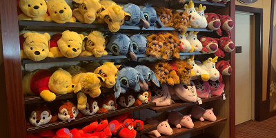 ディズニーランド シーで買えるだきまくら14選 ふわふわでかわいいお土産まとめ