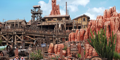 【ディズニーホテル宿泊特典】アトラクション利用券プレゼント！待ち時間を短縮！対象ホテル・アトラクション・利用方法は？