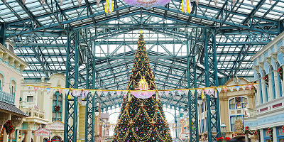 【2023】ディズニークリスマス情報まとめ！ダンサー&シーのツリー復活！クリスマス版エレクトリカルパレードも