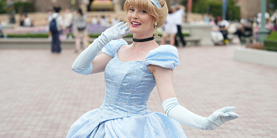 ディズニーのフェイスキャラクター豆知識！日本のパークで働くまでの流れは？1人で何役も務めてるって本当？