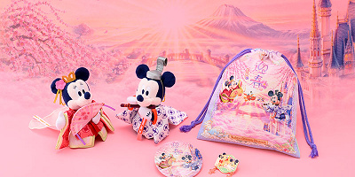 【11/14・12/2発売】ディズニーお正月グッズ2025全42種類一覧！巳モチーフのぬいぐるみやぬいぐるみバッジ！だるまグッズも！