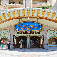 グッズショップ「ファンタジースプリングスギフト」の入り方は？整理券は必要？ここでしか買えない限定グッズはある？