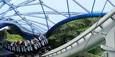 上海ディズニーの最速コースター「トロン」体験談★最高時速95km/h！怖い？落ちる？待ち時間も