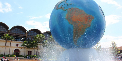 驚愕！東京ディズニーシーのシンボルが地球儀の理由とは？