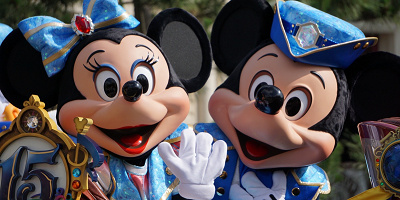 【女性必見】ディズニーで彼氏に買うべきおすすめのお土産20選介！