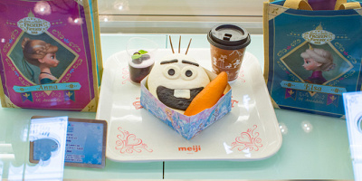 【2018】ディズニーランド＆シーのスーベニア22選！スナックケース、プレート、カップがかわいい