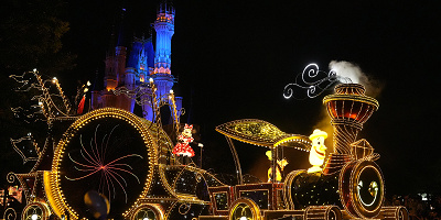 【TDL】エレクトリカルパレード・ドリームライツを解説！鑑賞場所・所要時間・フロートの順番は？