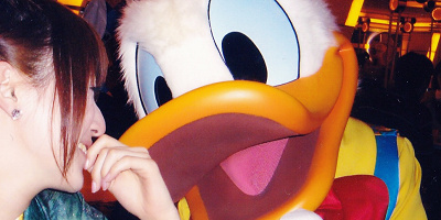 【ディズニー成人式】浦安市はランドで開催！限定振袖や前撮りをディズニーホテルでする方法