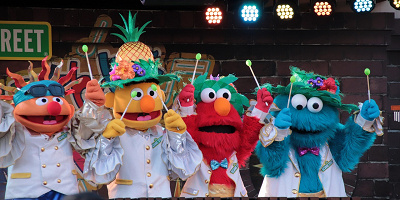 【USJ】セサミストリートコーデ11選！かわいいエルモコーデやユニバ限定モッピーコーデも！ 