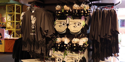 【2023】USJのスヌーピーグッズ全200種一覧！お菓子、ぬいぐるみ、カチューシャや文房具！