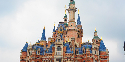 【2025最新価格表】上海ディズニーランドのチケットを割引で安く購入する方法！格安料金まとめ！注意点も！