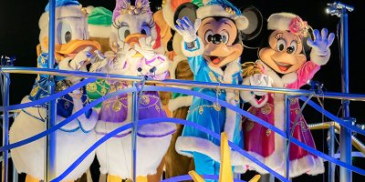 【2019冬終演】8年目のカラー・オブ・クリスマスがフィナーレ！ディズニーシーのナイトハーバーショー！