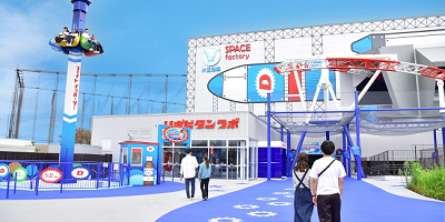 【2021年11月】よみうりランドの「グッジョバ！！」に新エリアが登場！リポビタンDがテーマの近未来を体験！