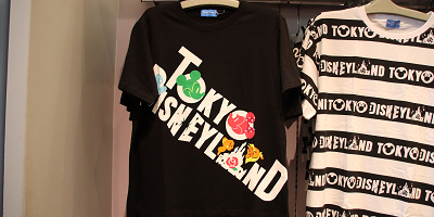 【9/28発売】ディズニー新エリアロゴマークグッズ43選！Tシャツやパスケースなどが登場！