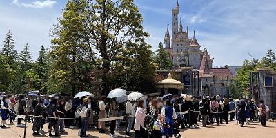 ディズニーランドでの回り方を解説！効率よくパークを満喫するコツや楽しみ方・裏技を紹介！
