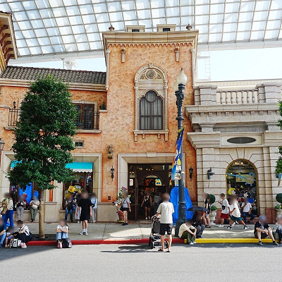 ハリウッド・スペシャルティ・ストア外観