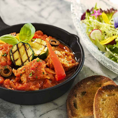 チキンとパプリカのトマト煮込み