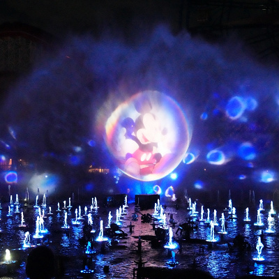 カリフォルニア・アナハイムディズニーランドリゾートのショー：ワールド・オブ・カラー