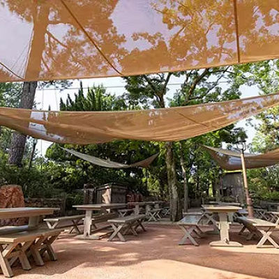 ディズニーに設置されるタープ