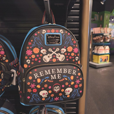 アナハイムディズニーラウンジフライ（Loungefly）：リメンバーミー