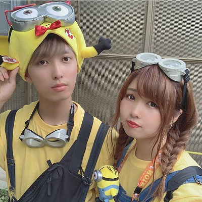 ミニオンのカップルコーデでミニオンと記念写真 キャステル Castel ディズニー情報