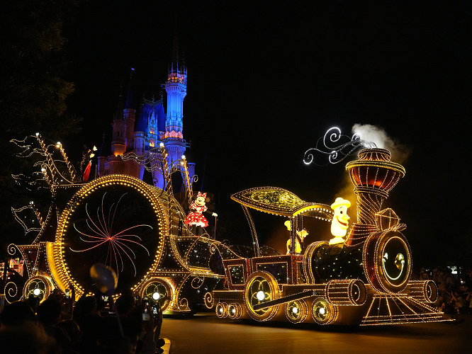 Tdl エレクトリカルパレード ドリームライツを解説 鑑賞場所 所要時間 フロートの順番は