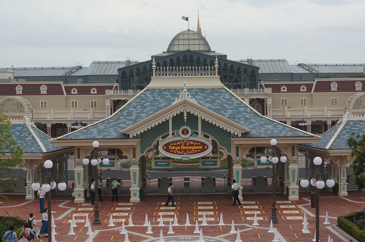 ディズニー再開後 徹底的な感染症対策まとめ 入園時の検温 アルコール消毒