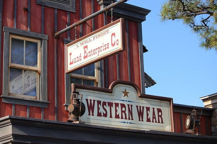 ウエスタンウェア ディズニーランドの西部グッズ販売ショップ 場所 グッズまとめ レザーアイテムも