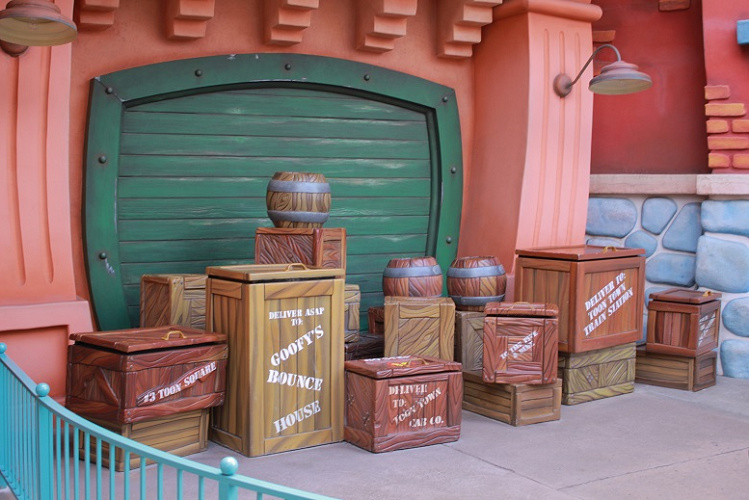 ディズニーランドの木箱が撤去された理由は 再開はある ディズニーでの