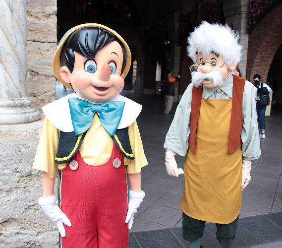 ディズニー映画ピノキオの原作とは 100年以上前に書かれた ピノッキオ