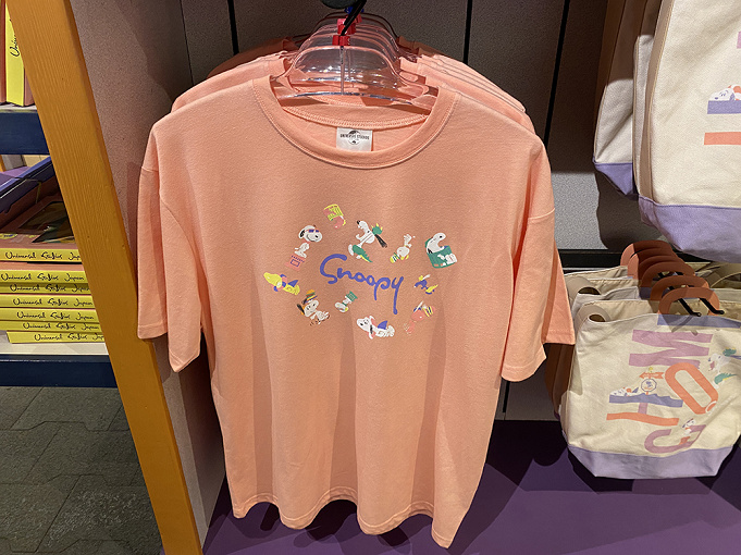 22 Usjのスヌーピーグッズ一覧 お菓子 ぬいぐるみ カチューシャ 季節のイベントグッズも