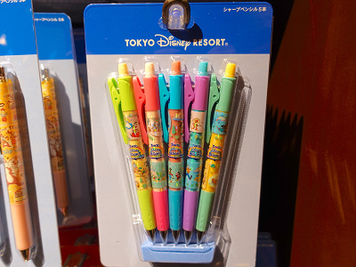 ディズニー文房具 筆箱 シャーペン ボールペンなど ランド シーで買えるお土産まとめ