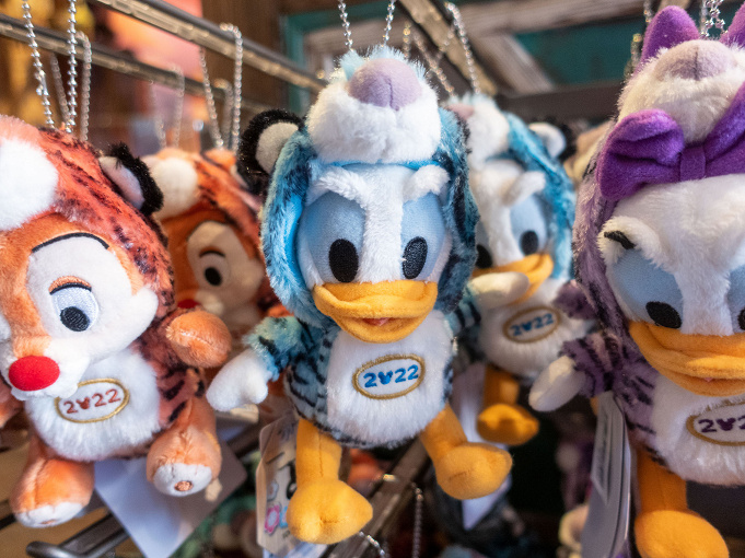 12 24発売 22年ディズニー干支ぬいぐるみグッズ17選 寅 とら 姿のディズニーキャラたち