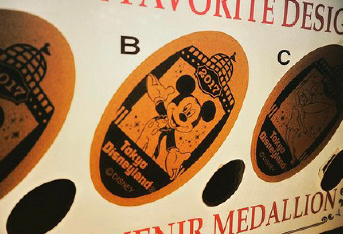 ディズニーランドのスーベニアメダル 場所 メダルの種類まとめ コレクションにおすすめ