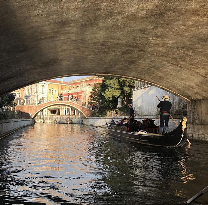 ディズニーランドとシー カップルでデート行くならどっち