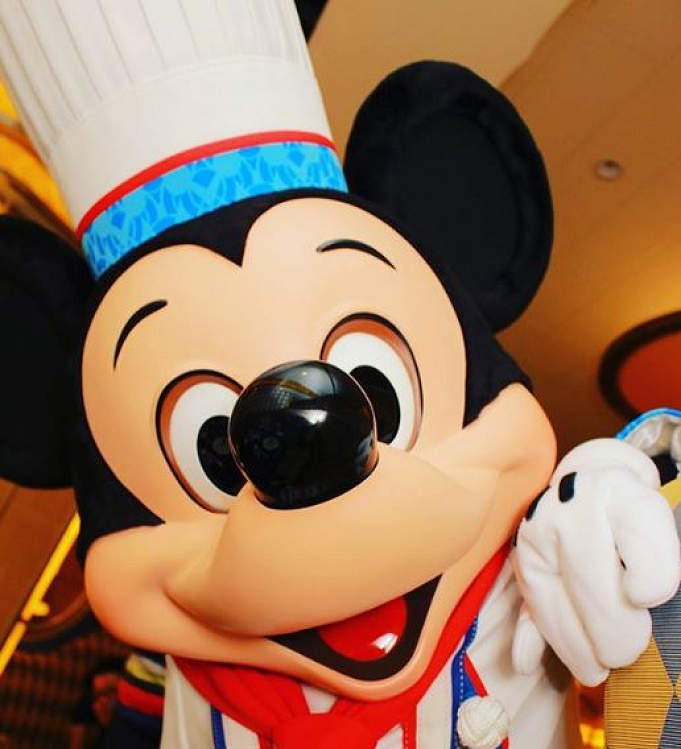 解説 シェフ ミッキーで会えるキャラクターは 予約は登場時間に注意 写真撮影のコツも