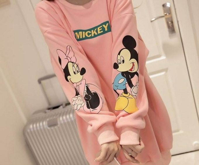 ディズニーパーカーコーデおすすめ14選 冬にカップルや友達でペア おそろいを楽しもう