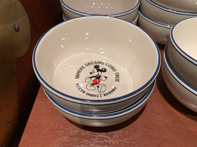 10 6発売 ミッキーデザインのキッチングッズ8選 プレート ボウル マグカップやトレーが登場