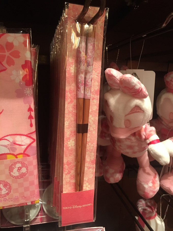 2 1発売 春らしい桜のディズニーグッズ27選 ピンクのドナデジぬいばも新登場