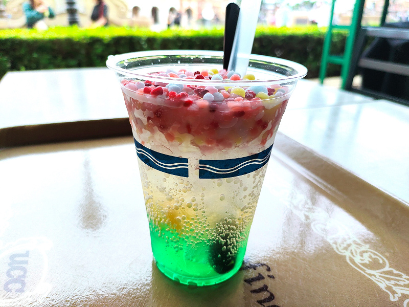 スパークリングカクテル オレンジリキュール フローズンビーズ キャステル Castel ディズニー情報