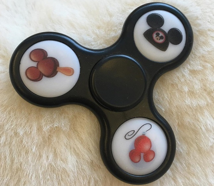 カリフォルニアディズニーおすすめのお土産グッズ 珍しいカーズ スタバコラボグッズも