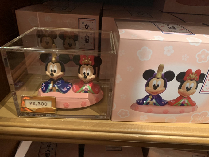 12 26発売 ディズニーひな祭りグッズ かわいいぬいばと豪華な雛飾りが登場