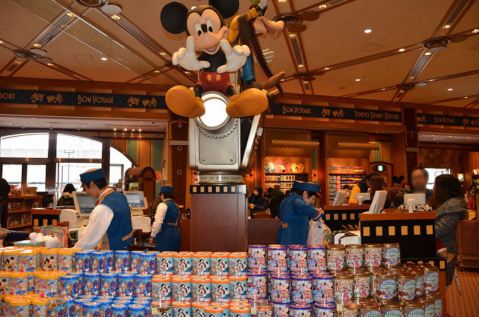 22 ボン ヴォヤージュの営業時間 ディズニーグッズまとめ 舞浜駅すぐのショップでお土産を 22 ボン ヴォヤージュの営業時間 ディズニーグッズまとめ 舞浜駅すぐのショップでお土産を