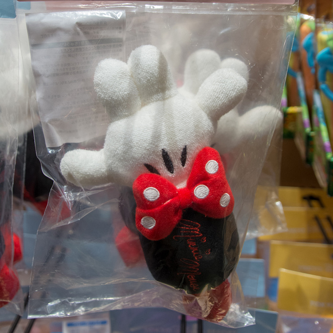 ディズニー出産祝い ベビーグッズ選 ダッフィーや赤ちゃんのおもちゃが販売中