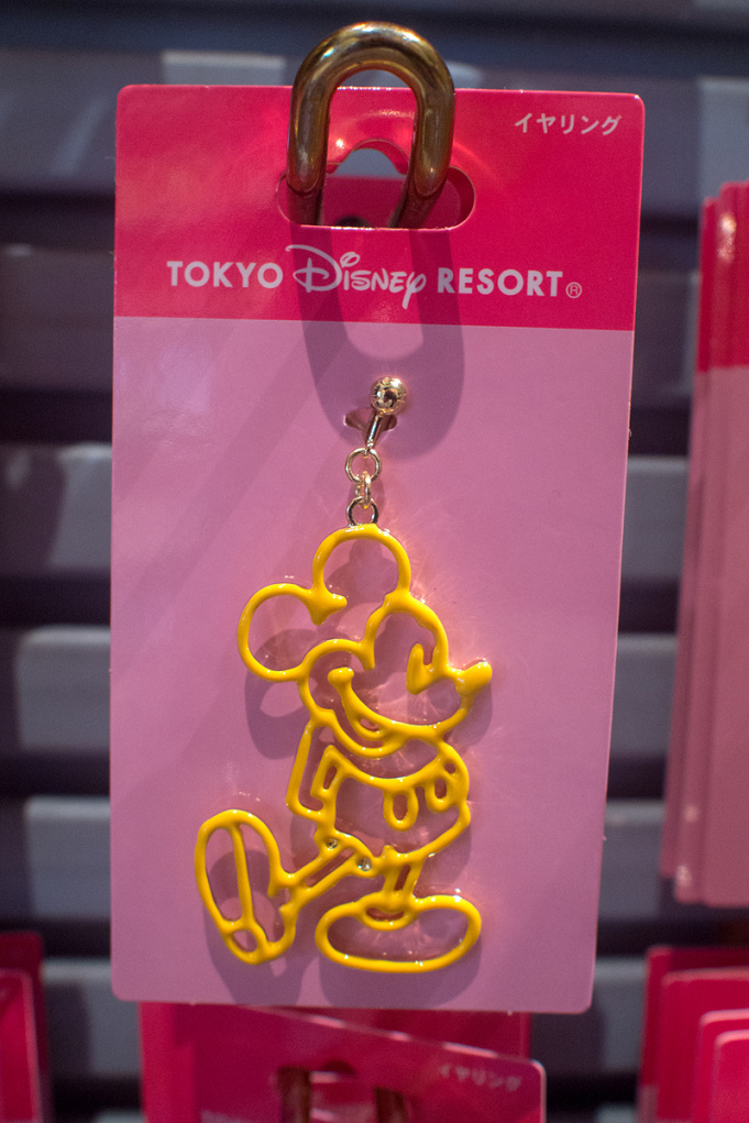 ディズニーのピアス イヤリング64種類まとめ ランド シーの人気アクセサリー